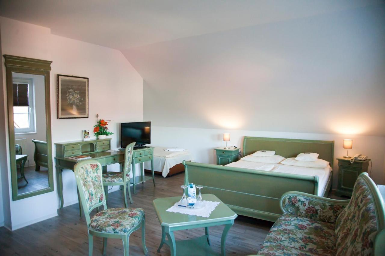 Flair Hotel Reuner Zossen Exteriör bild