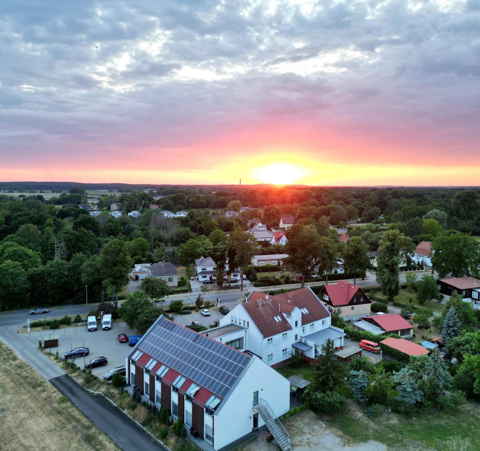 Flair Hotel Reuner Zossen Exteriör bild
